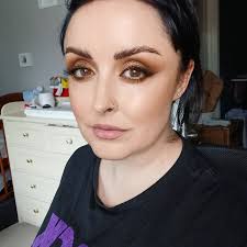 ChloeMish Makeup (Chloë Ockenden) (@chloemishmakeup) • Instagram photos and  videos