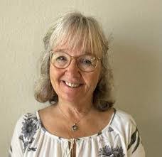 Cindy Branham's Instagram, Twitter & Facebook