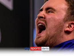 Could this have been the moment that Luke Littler's grip