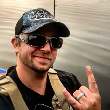 Always dreamt of meeting Pär Zetterberg? Here's your chance! 🤩 👉 Take a  look: bit.ly/3PcdveW 🔗 #younitedproleague