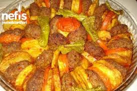 firinda kofte nefis yemek tarifleri ayni sekilde hazirlanmis bu yemegi yayvan bir tencerede karniyarik tenceres yemek tarifleri yemek lezzetli yemekler