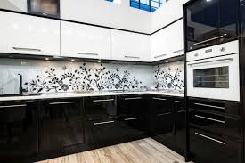 Rivazzura laque noir et blanc séjour salle à manger moderne : Cuisine Blanche Et Noire 35 Photos Et Idees Deco Surprenantes