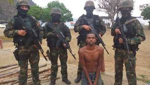 O termo designa, especificamente, os soldados que lutam objetivando o pagamento ou a divisão dos despojos, sem ideais ou fidelidade a um estado ou nação. Mercenario Numero 15 Es Detenido Por Fuerzas De Seguridad Radio Fe Y Alegria Noticias
