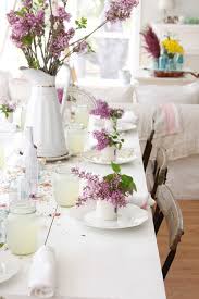 Whether a fun flower arrangement in an unexpected vessel or a simple place setting, these creative crafts are the best way to celebrate spring in style. Dining Room Table Centerpieces 10 Ideas For Everyday Travis Neighbor Ward