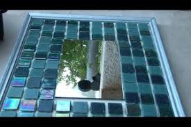 Ob den rahmen eines alten spiegels, sitzhocker oder kleine beistelltischchen: Video Mit Spiegelscherben Basteln So Geht S