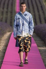Who was front row at the jacquemus show in provence? Le Coup De Soleil Die Kollektion Von Jacquemus Im Sommer 2020