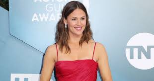 May 11, 2021 · jennifer garner is focused on her kids' happiness as ben affleck spends time with jennifer lopez a source tells e! Jennifer Garner Now That My Kids Are Bigger They Like To Torture Me