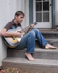 Glenn phillips kendi adıyla yayımlanan 18 albümüyle gitarist ve bestecidir. Glen Phillips S Feet Wikifeet Men