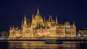 Furono i turchi a interrompere il proficuo sviluppo delle città, conquistando pest nel 1526 e buda poco dopo, nel 1541. Cosa Vedere A Budapest In Tre Giorni I Principali Luoghi Culturali Della Capitale Dell Ungheria