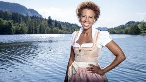 Kiesbauer ist seit november 2004 mit dem wiener geschäftsmann florens eblinger verheiratet. Arabella Kiesbauer Wird 50 Das Macht Die Ehemalige Talkshowmoderatorin Heute Stern De