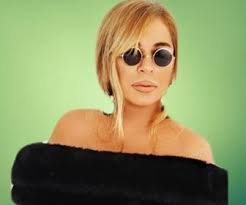 Zerrin özer, geçtiğimiz pazar günü murat akıncı ile nikah masasına oturmuştu. Zerrin Ozer Kimdir Kac Yasinda Nereli Boyu Ve Kilosu Biliyo Org