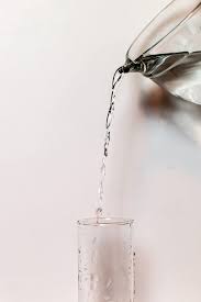 Freezing Motion In Your Photos By Pouring Water Minimalist Photography Glass Photography Motion Photography