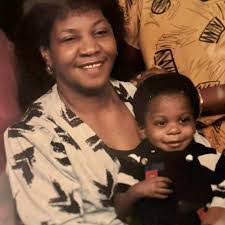 Tara Sisson's Instagram, Twitter & Facebook