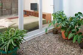 Tata halaman sempit memanjang di samping rumah dengan 7 inspirasi taman minimalis! 8 Inspirasi Desain Taman Kecil Di Belakang Atau Samping Rumah Arsitag