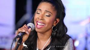 La presencia de Dios está en todo alrededor. Despierta tus sentidos en  donde sea que te encuentres, y déjate envolver por su tierno abrazo. , Para  escuchar esta canción completa dirígete a mi canal ...