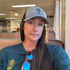 Elizabeth Ann "Betty" McInnis, 87, of Palatka, passed away Monday, August  16, 2021 at Osceola Regional Hospital following a brief illness. Betty was  born in Savannah, GA, and the details of her