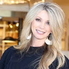 Mary Staszak's Instagram, Twitter & Facebook