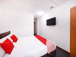 The rooms have en suite bathrooms with showers and a hairdryer. Oyo 699 Plaza Hotel Kota Kinabalu Updated 2021 Prices