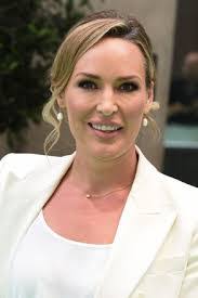 Isabel Webster's Instagram, Twitter & Facebook