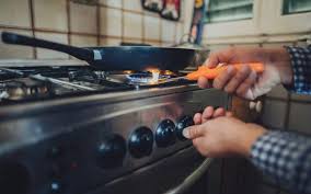 The power preheat feature helps you cook fast. Gas Vs Electric Stove Which One Is Better For Your Dubai Home Mybayut