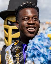 Last but certainly not least… Royalty Crowning👑 Congratulations to our  2024 Homecoming Court: Elle Koch (👑) Jarib Benitez (👑) Luke Brown Luci  Blanco Barrett Vargas Jeffrey Linares Noelia Valencia Riley Ward Jordan