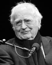 Terry Pratchett (Novelist)