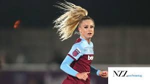 Die stürmerin weilt aktuell im. Fussballerin Alisha Lehmann Uber Ihr Leben Auf Instagram