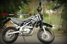 Modifikasi klx 150 dapat mas bro lakukan saat ini. Kawasaki Klx 150 Modif Supermoto Motoradul