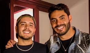 Tô falando sozinho fui taxado de louco é o que acontece quando você vê o amor da sua vida na boca. Israel E Rodolffo