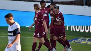 Currently, lanús rank 5th, while atlético tucumán hold 7th position. Lanus Y Atletico Tucuman Sumaron De A Tres En La Zona B De La Copa De La Liga Profesional El Pucara