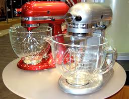 The company faced competition as rivals moved into this emerging market, and introduced its trademarked silhouette in the 1930s with the model k, the work of designer egmont arens. Kitchenaid Artisan Stand Mixer Kitchen Aid Appliances Reviews