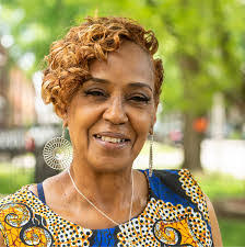 Roxanne Smith's Instagram, Twitter & Facebook