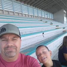 Ok guys need some help! 1977 hallett mini day cruiser , she got wet for the  first time today . BUT leaking from silicone around pump , imma fix it but  also