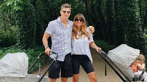 Familie.pl » wyniki wyszukiwania dla zapytania robert lewandowski. Robert Lewandowski Im Partnerlook Mit Anna Und Seinen Kids Promiflash De