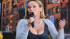 Recent, andreea a fost ținta unei glume. Andreea Esca A Spus AdevÄƒrul Unde A Lucrat Inainte SÄƒ Se Angajeze La Pro Tv È™i