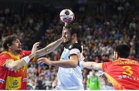 Spanien wird derzeit mit ausnahme der autonomen gemeinschaften asturien, extremadura für alle personen, die mit dem flugzeug nach deutschland einreisen, gilt die verpflichtung, der. Handball Em So Liefen Die Heissen Duelle Deutschland Gegen Spanien Sport Stuttgarter Nachrichten