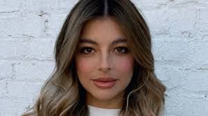 Llueven críticas a Daniela Legarda tras operarse las orejas