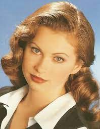Hall S Blog 1950 Hairstyle Pictures 1950 Hairstyle Hair Pictures Hair Images