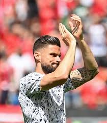 Olivier jonathan giroud (pronunciación en francés: Olivier Giroud Confident Of Forming Lethal Strike Partnership With Zlatan Ibrahimovic