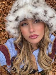 Carly Sutherland Lawrence (@carlylawrence) • Threads, Say more