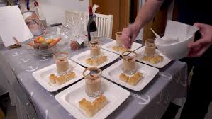 Silvaner Mandel Suppe Mit Eberswalder Salamigerostl Und Focaccia Rezept Rezept Rezepte Focaccia Das Perfekte Dinner