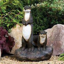Hang otter ornaments from zazzle on your tree this holiday season. Otter Auf Einem Felsen Gartenfigur 34 99