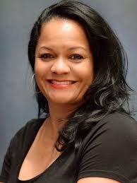 Monique Pratt's Instagram, Twitter & Facebook