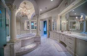 The master suite itself is 5,500 square feet! Https I Pinimg Com Originals 89 65 6d 89656d0e5a19ba09fa0c2fe139699f11 Png Mansion Bathrooms Luxury Master Bathrooms Dream Home Design