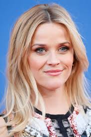Laura jeanne reese witherspoon was born on march 22, 1976 in new orleans, louisiana to betty witherspoon, a registered nurse & john draper witherspoon, a military surgeon. Reese Witherspoon Starportrat News Bilder Gala De