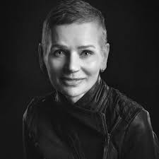 Tina Martel (@tinamartelartist) • Facebook