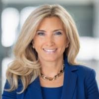 Edie Ellis's Instagram, Twitter & Facebook