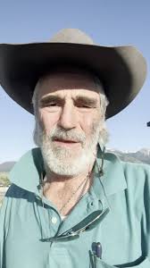 Howdy, y'all! I'm making my way to North Carolina at the end of this month!  I'll be shaking hands and signing bottles of my signature bottle of  @oakandeden coffee infused bourbon. See