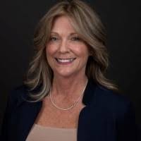 Holly Greenfield's Instagram, Twitter & Facebook