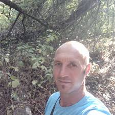 Ez a legnagyobb ékszerteknős, amit eddig Magyarországon találtak. A nem  mindennapi példányra Szolnok közelében, a Tisza-parton bukkantak rá.  https://rtl.hu/hirado/2025/08/07/sosem-lattak-meg-ekkorat